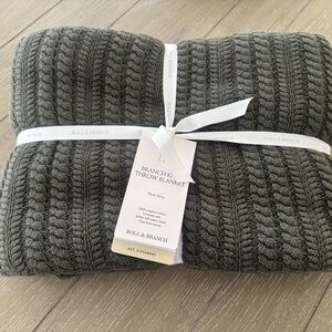 Boll & Branch Knit Throw Blanket in Dark Green